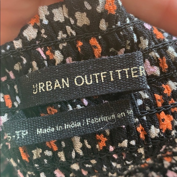 Loose shorts - Picture 4 of 4